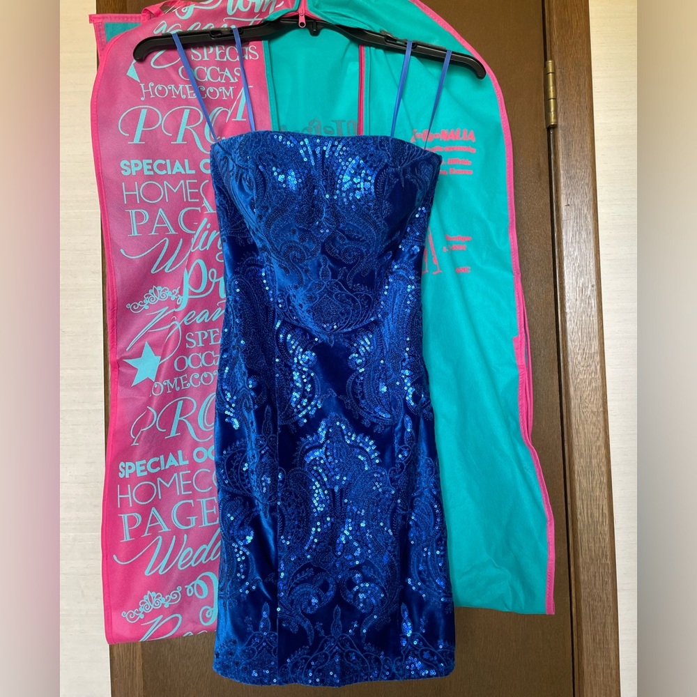 royal blue homecoming dress